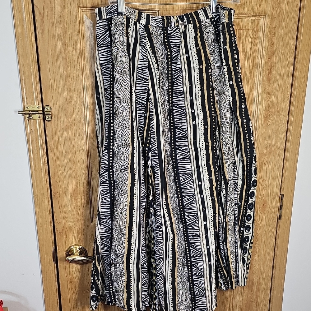 SMITH Black and White Patterned Maxi Skirt